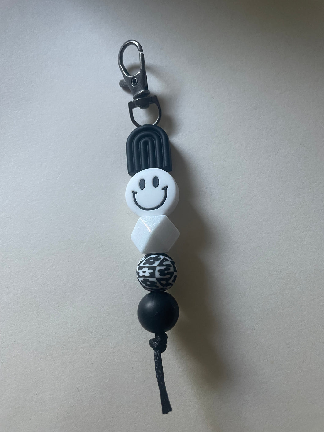 Checker flower Smiley Arch