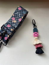 Load image into Gallery viewer, Grey Arch/ Pink Smiley Tassel Keychain