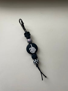 Skull/ silver / middle finger