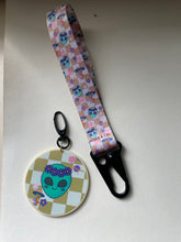 Load image into Gallery viewer, Alien key strap + matching acrylic keychain
