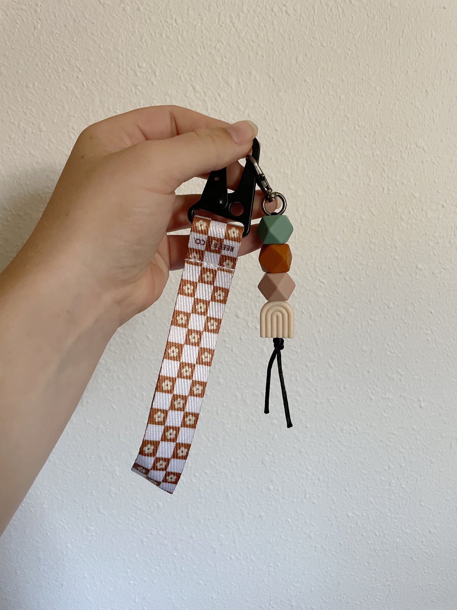 Daisy Checker Keystrap – Reece & Co. By Kiana