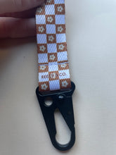 Load image into Gallery viewer, Daisy Checker Keystrap